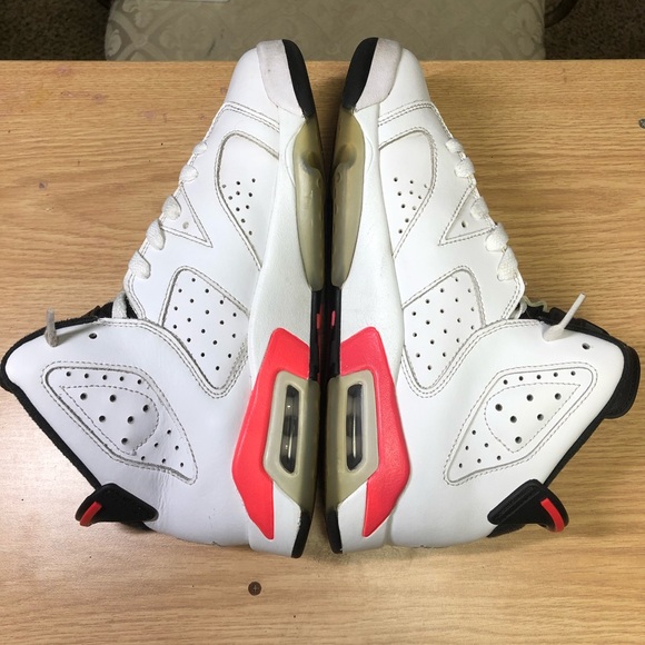 *SOLD!* Air Jordan Retro 6 ‘Infrared’ Sneakers - Picture 6 of 8